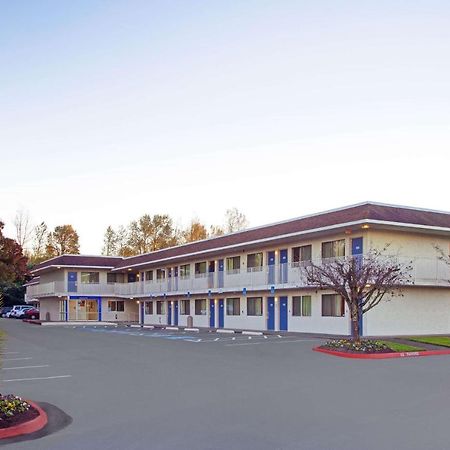 Motel 6-Troutdale, Or - Portland East Exterior photo